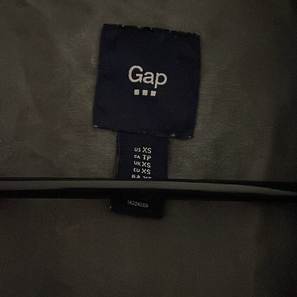 Green Gap Jacket. - Picture 2 of 2